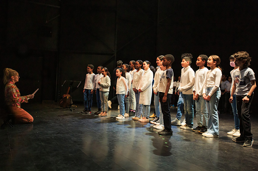 Découvrez les Fabriques à musique dans le champ scolaire !